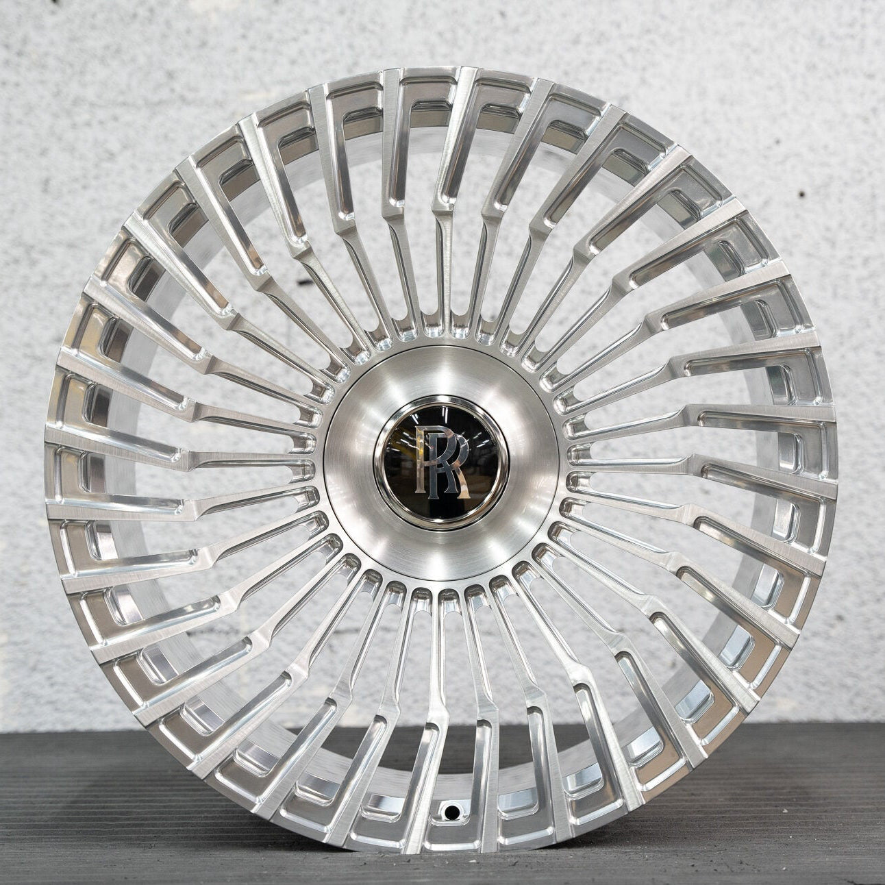 Urban X Vossen 24" UV5 Forged Wheel