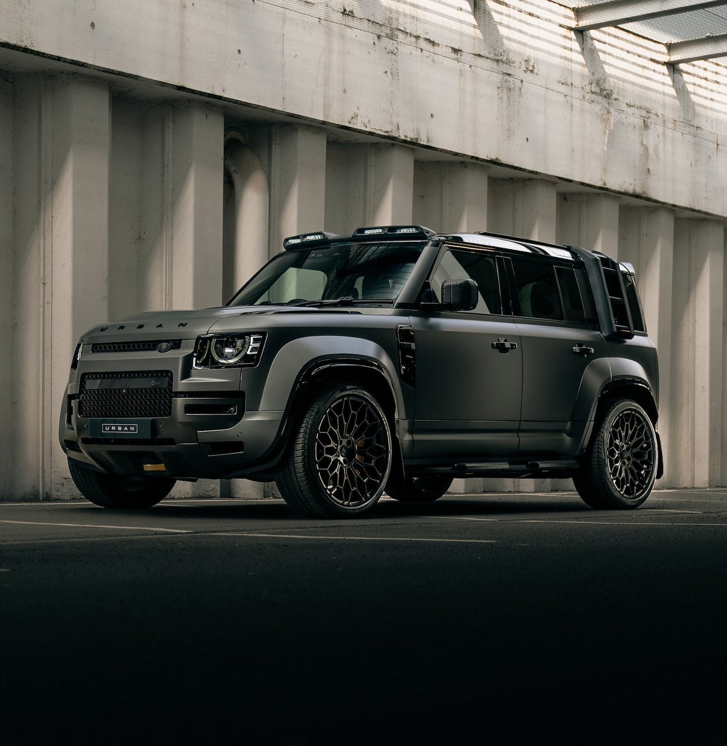 Land Rover Defender Octa