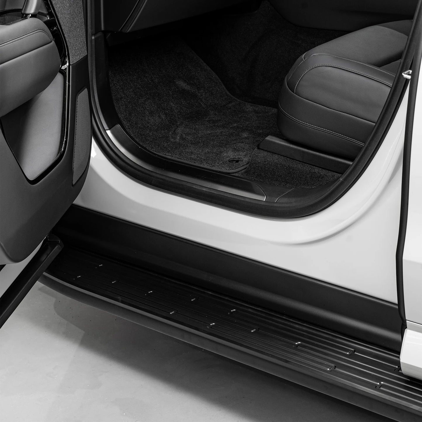 L461 Range Rover Sport Black Shadow Fixed Side Steps