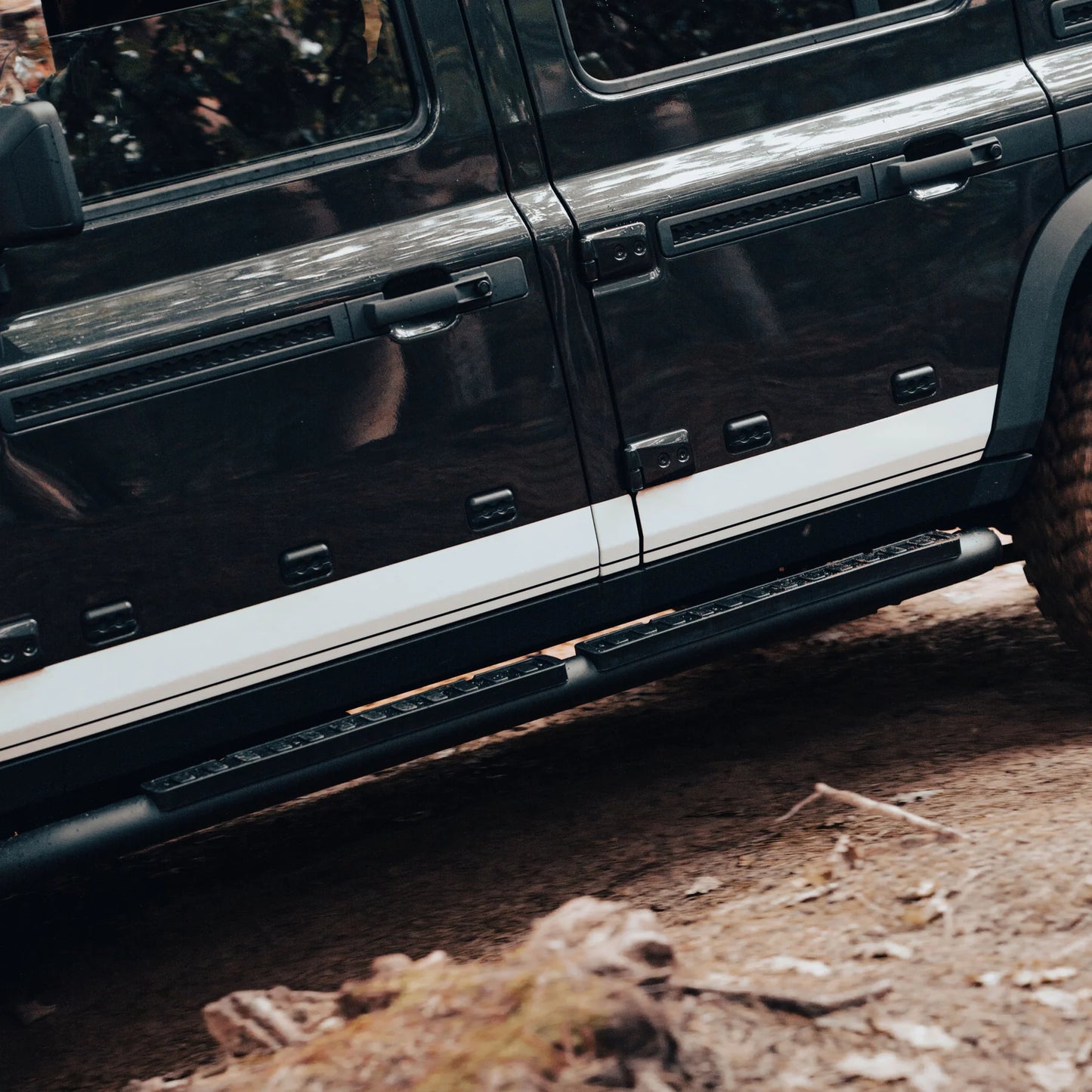 Grenadier Black Shadow Single Tube Side Steps - Black