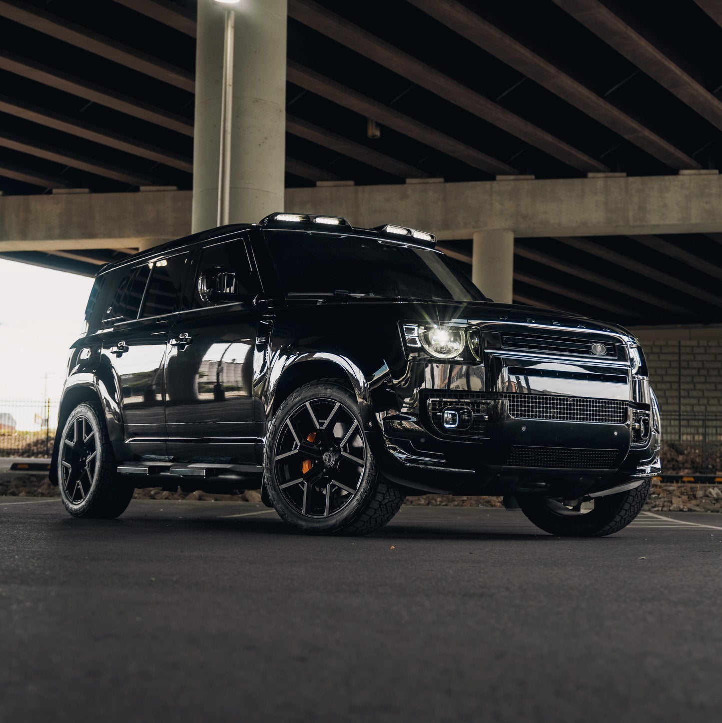 Defender 22" WX2 - Satin Black - Rear