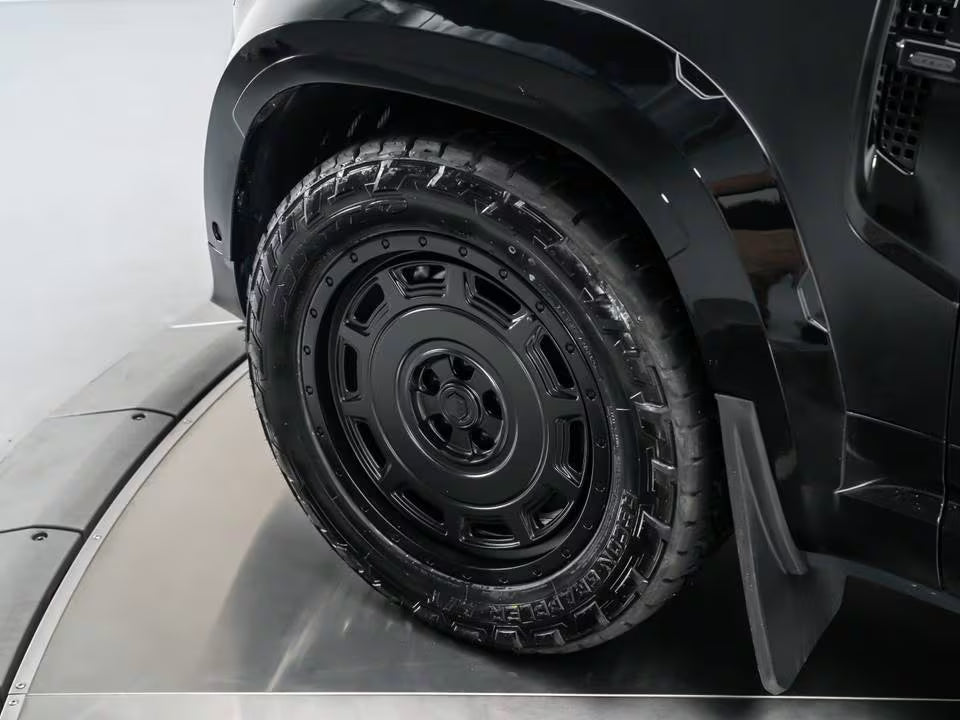 Defender 20" WX4 - Satin Black - Front